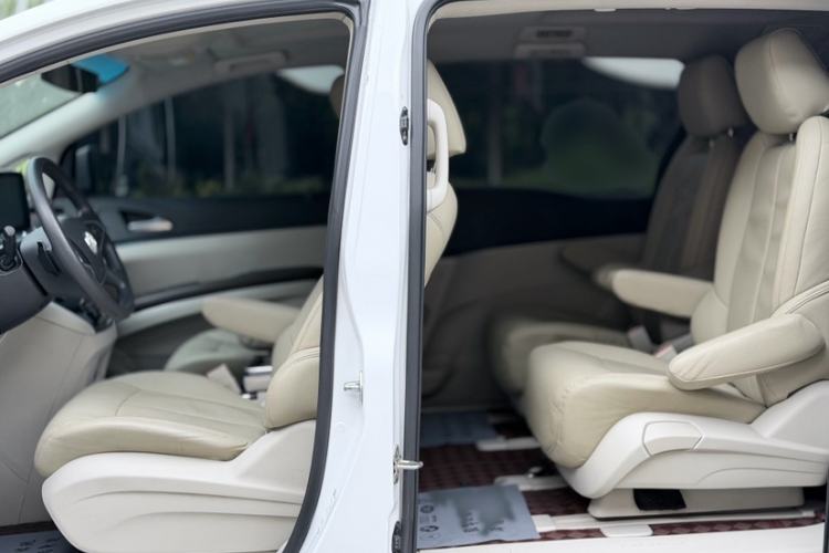 Used Buick GL8 2021 Land Cruiser Executive Class 652T Comfort Model Interior 4