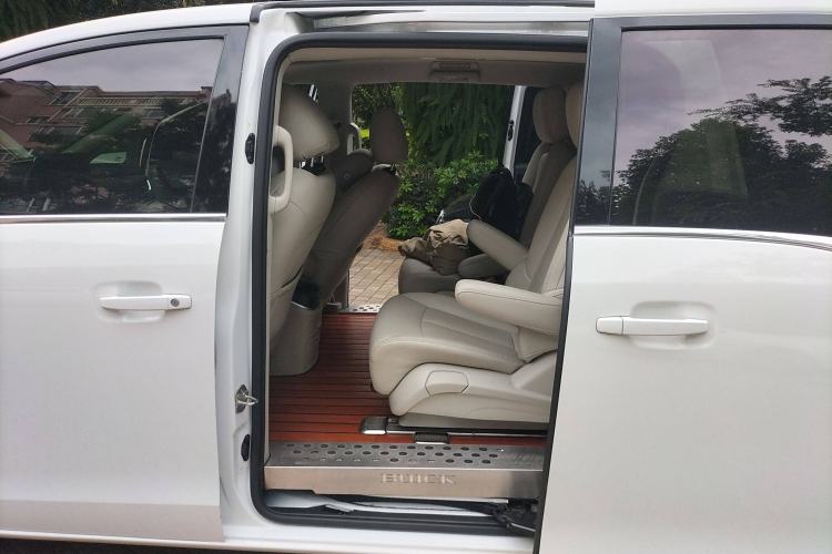Used Buick GL8 2021 Land Cruiser Executive Class 652T Comfort Model Interior 4
