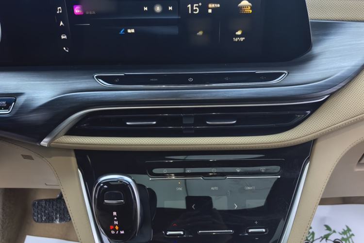 Used Buick GL8 2021 ES Land Cruiser 653T Luxury Edition Interior 7
