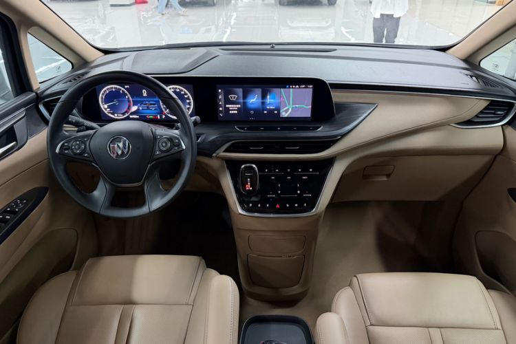 Used Buick GL8 2021 ES Landtrek 653T Luxury Model Interior 7