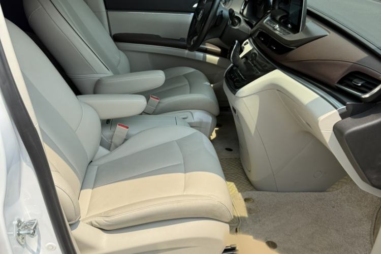 Used Buick GL8 2021 Land Cruiser Executive 652T Premium Model Interior 8