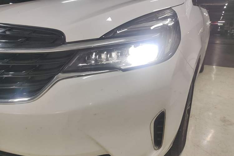 Used Buick GL8 2021 Land Cruiser Executive Class 652T Luxury Model Left Front Headlight