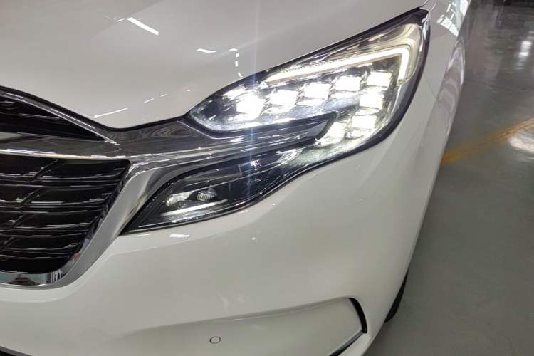 Used Buick GL8 2021 ES Land Cruiser 653T Luxury Edition Left Front Headlight