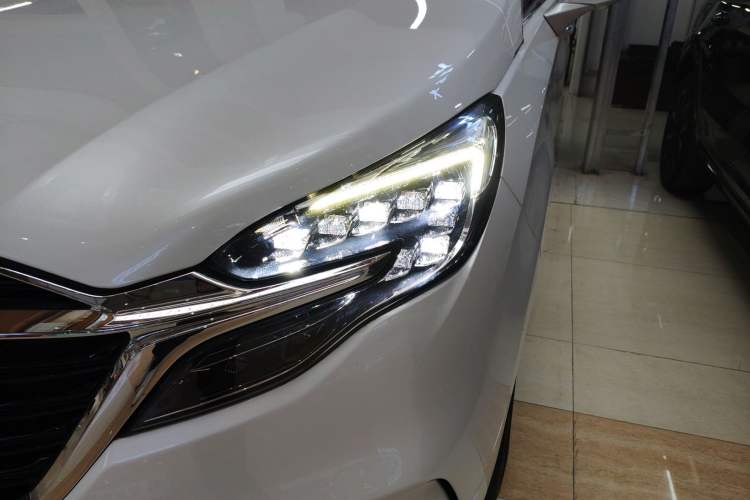 Used Buick GL8 2021 ES Landtrek 653T Luxury Model Left Front Headlight