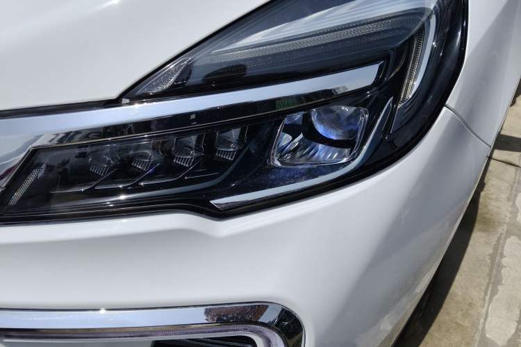 Used Buick GL8 2021 Land Cruiser Executive Class 652T Luxury Model Left Front Headlight