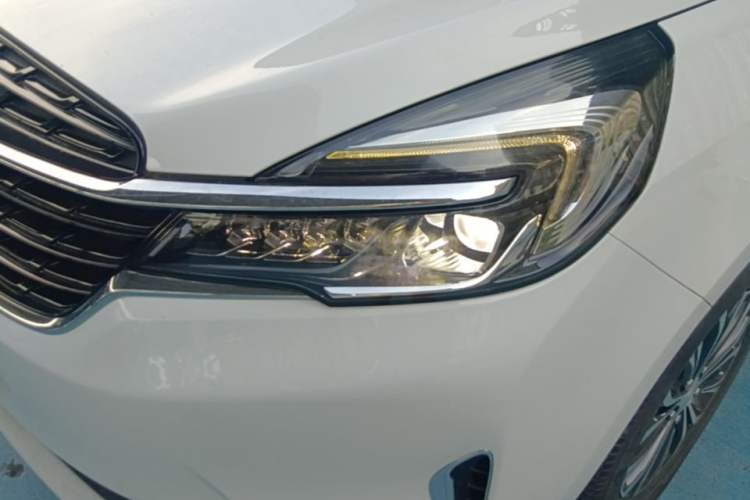 Used Buick GL8 2021 Land Cruiser Executive Class 652T Luxury Model Left Front Headlight