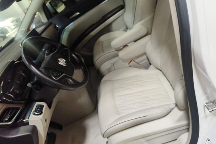 Used Buick GL8 2021 Land Cruiser Executive Class 652T Smart Luxury Model Left Front Seat