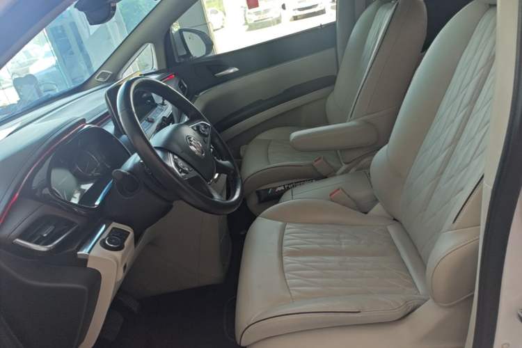 Used Buick GL8 2021 Land Cruiser Executive Class 652T Smart Luxury Model Left Front Seat