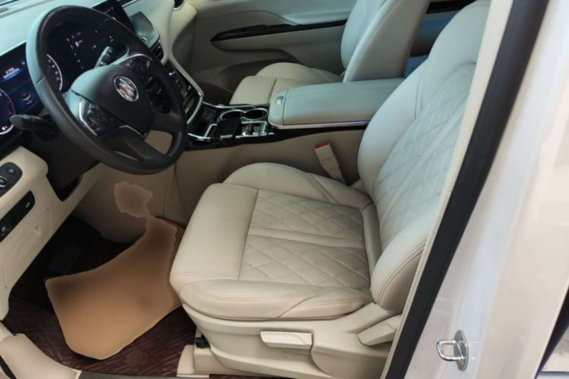 Used Buick GL8 2021 ES Landtrek 653T Comfort Edition Left Front Seat
