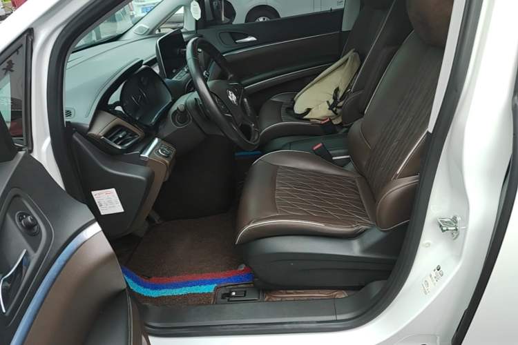 Used Buick GL8 2021 Land Cruiser Executive Class 652T Luxury Model Left Front Seat