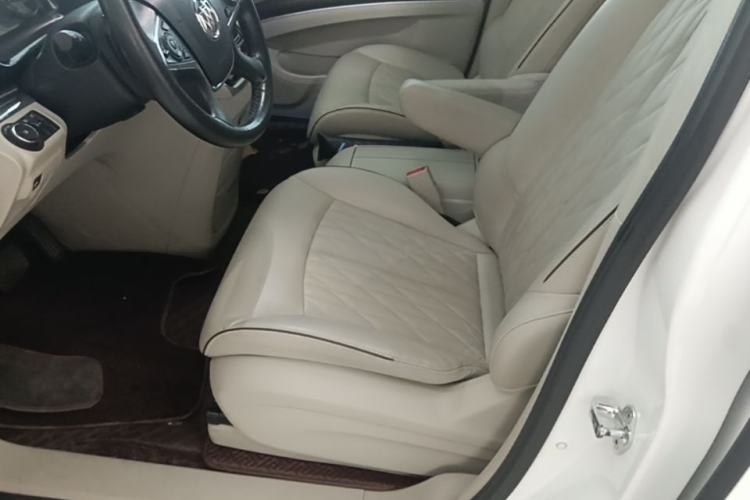 Used Buick GL8 2021 Land Cruiser Executive Class 652T Smart Luxury Model Left Front Seat