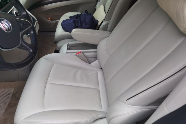 Used Buick GL8 2021 Land Cruiser Executive Class 652T Luxury Model Left Front Seat