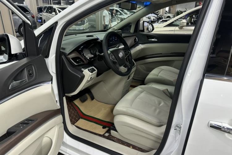 Used Buick GL8 2021 Land Cruiser Executive Class 652T Luxury Model Left Front Seat