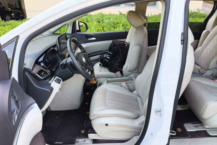 Used Buick GL8 2021 Land Cruiser Executive Class 652T Comfort Model Left Front Seat