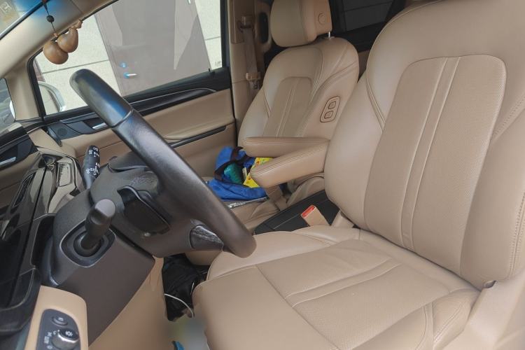 Used Buick GL8 2021 ES Landtrek 653T Luxury Model Left Front Seat