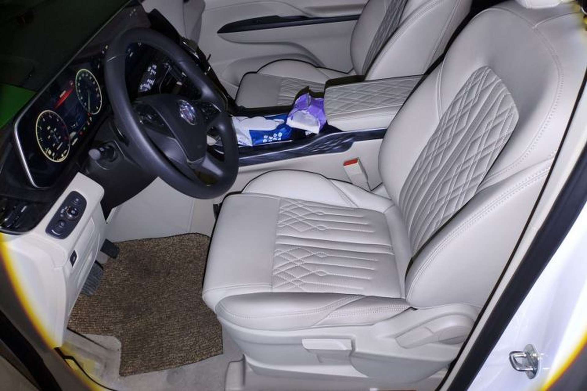 Used Buick GL8 2021 ES Landtrek 653T Comfort Edition Left Front Seat