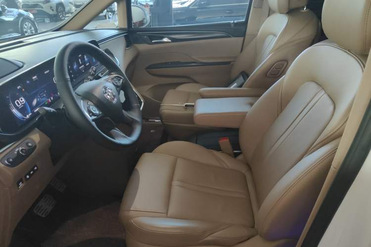 Used Buick GL8 2021 ES Land Cruiser 653T Smart Flagship Model Left Front Seat
