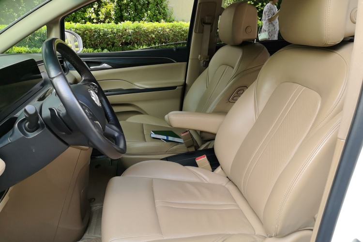 Used Buick GL8 2021 ES Land Cruiser 653T Smart Flagship Model Left Front Seat