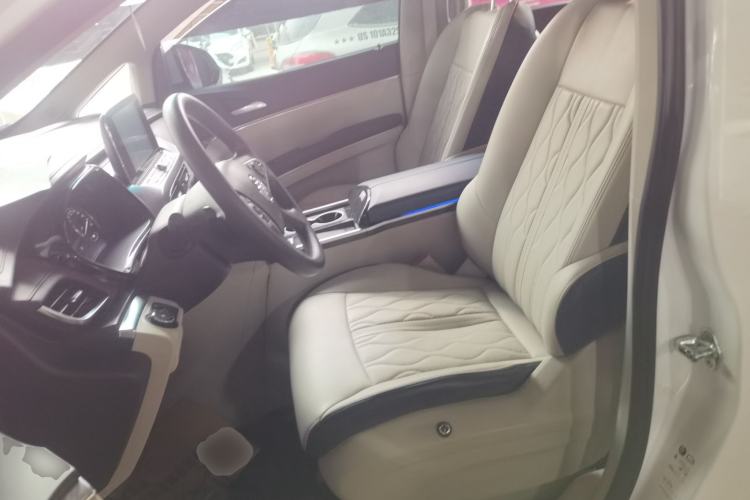Used Buick GL8 2021 Land Cruiser Executive Class 652T Comfort Model Left Front Seat