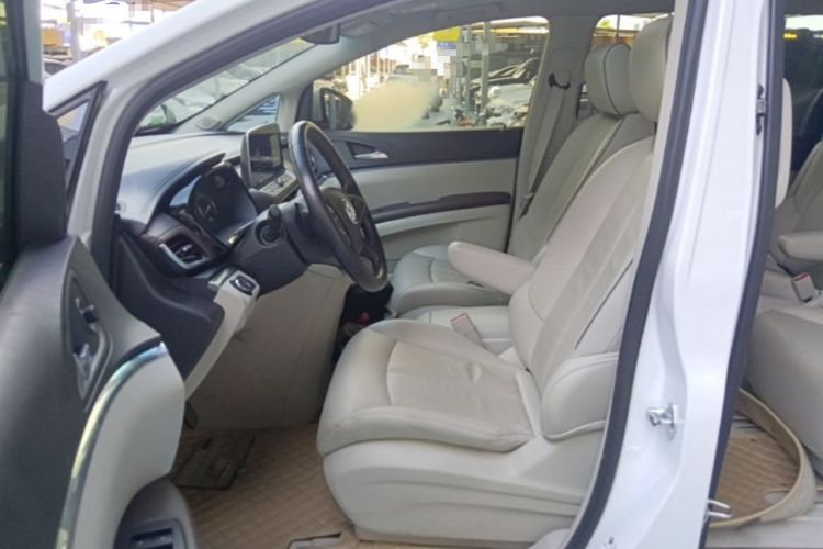 Used Buick GL8 2021 Land Cruiser Executive Class 652T Luxury Model Left Front Seat