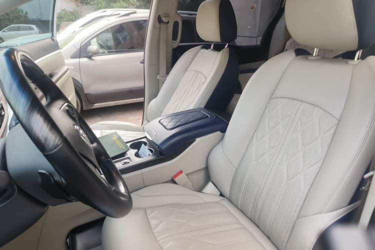 Used Buick GL8 2021 Land Cruiser Executive Class 652T Comfort Model Left Front Seat