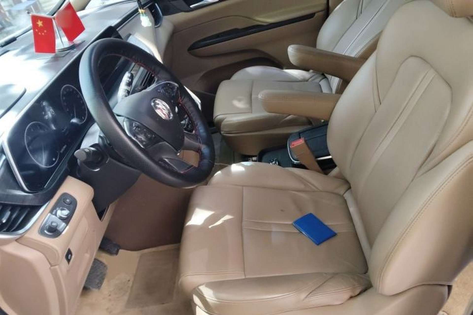 Used Buick GL8 2021 ES Landtrek 653T Luxury Model Left Front Seat
