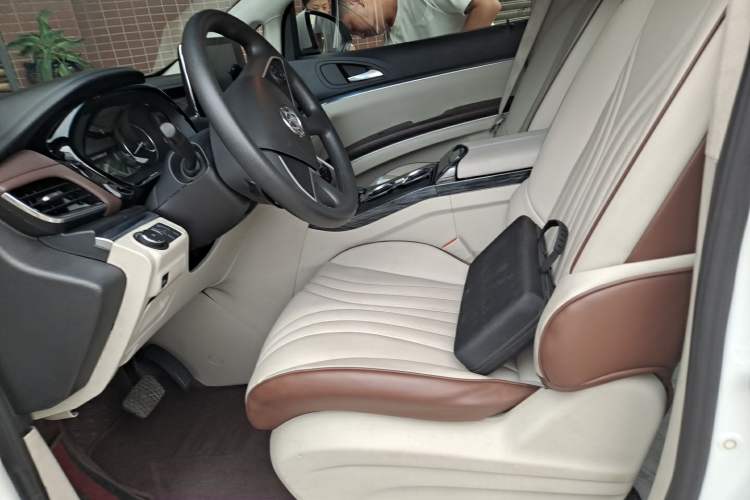 Used Buick GL8 2021 Land Cruiser Executive Class 652T Comfort Model Left Front Seat