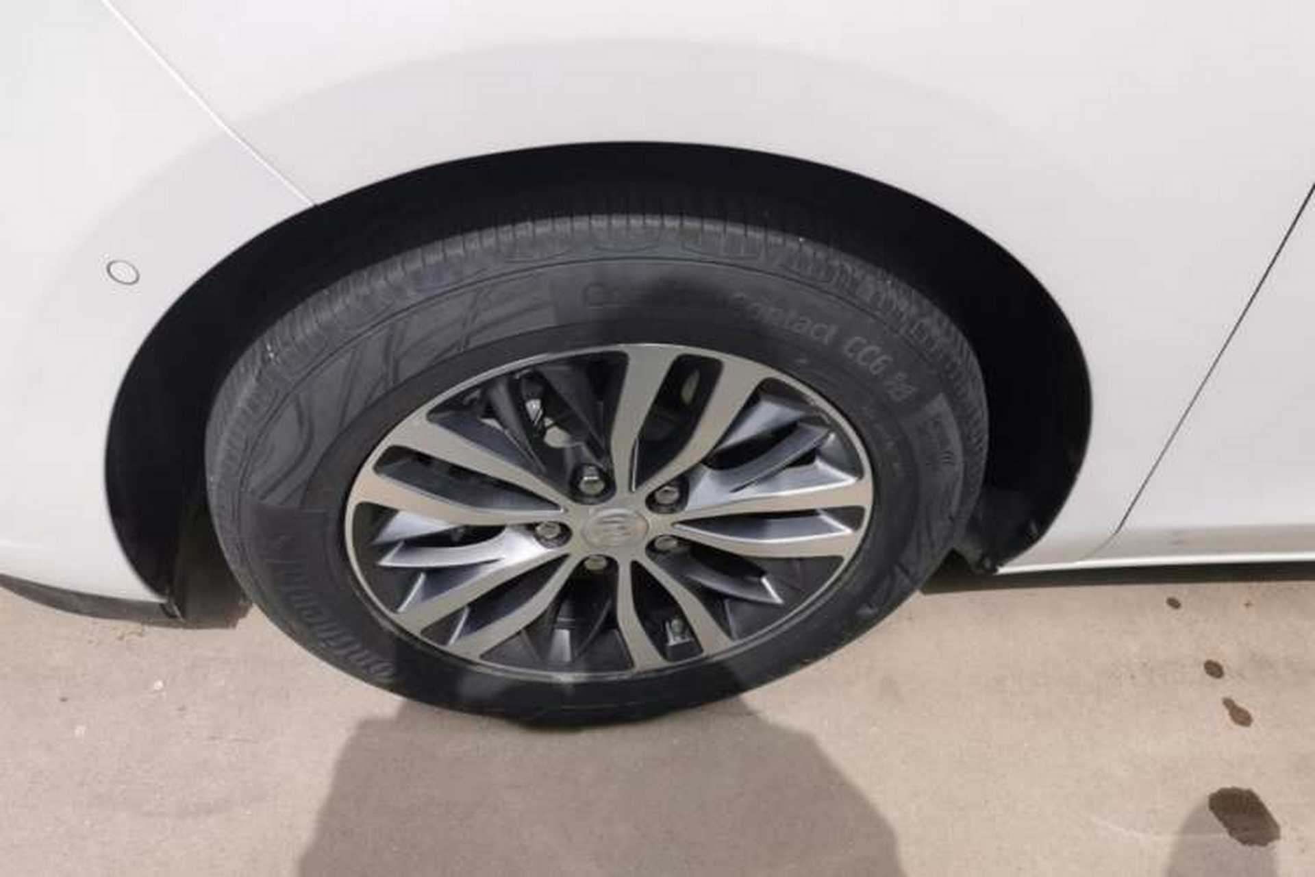 Used Buick GL8 2021 ES Land Cruiser 653T Luxury Edition Left Front Wheel Hub