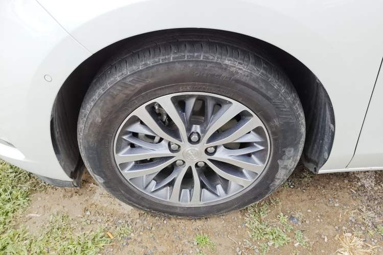 Used Buick GL8 2021 ES Land Cruiser 653T Luxury Edition Left Front Wheel Hub