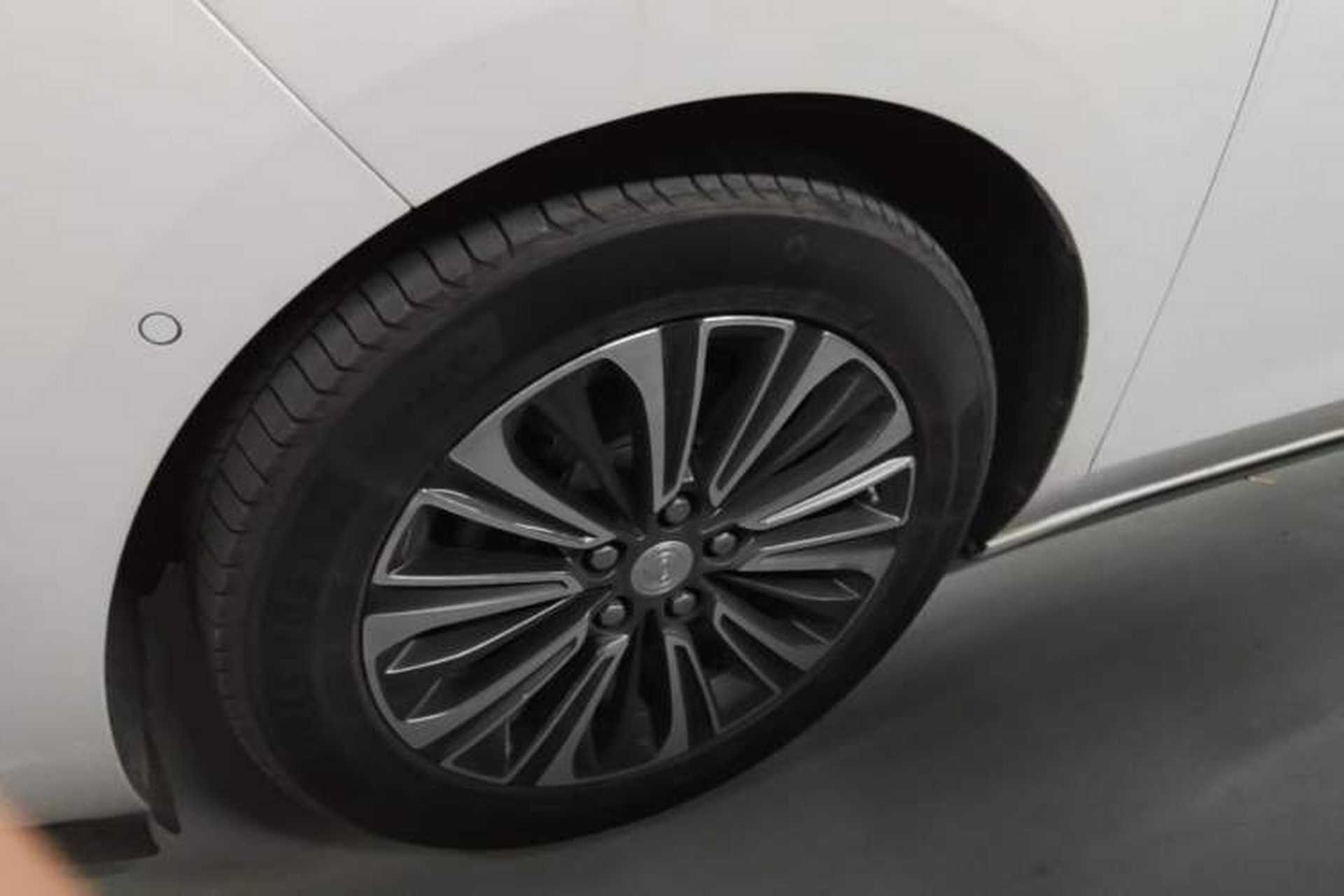 Used Buick GL8 2021 ES Landtrek 653T Luxury Model Left Front Wheel Hub