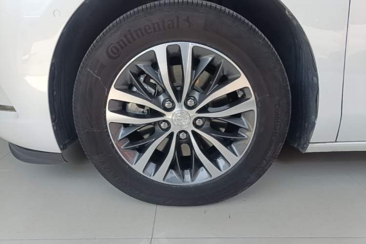 Used Buick GL8 2021 ES Land Cruiser 653T Luxury Edition Left Front Wheel Hub
