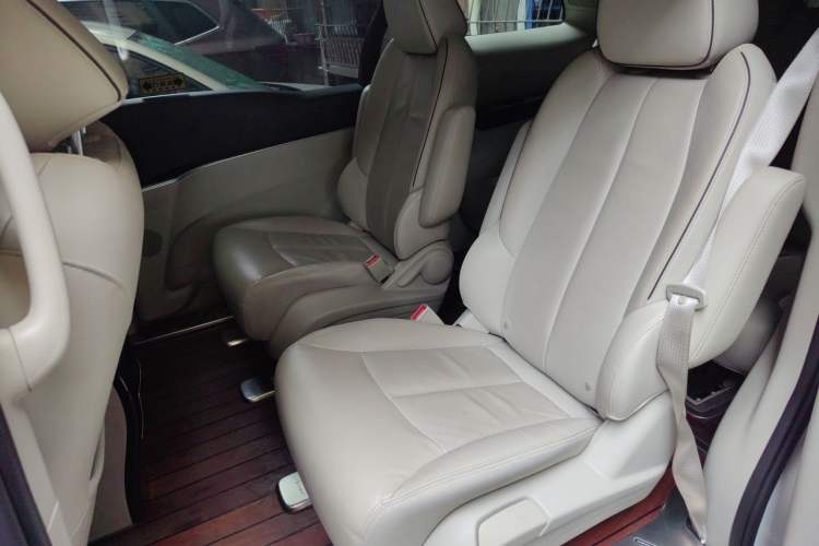 Used Buick GL8 2021 Land Cruiser Executive Class 652T Luxury Model Left Rear Seat