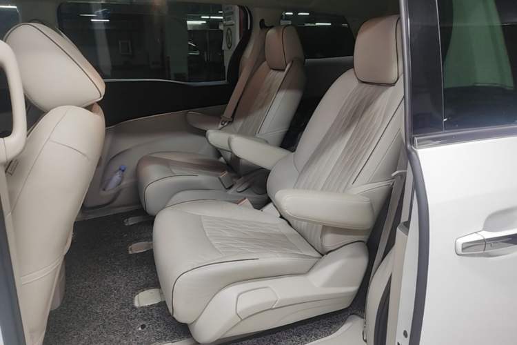 Used Buick GL8 2021 Land Cruiser Executive Class 652T Luxury Model Left Rear Seat