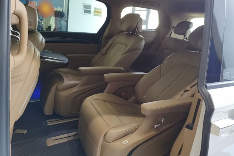 Used Buick GL8 2021 ES Landtrek 653T Luxury Model Left Rear Seat