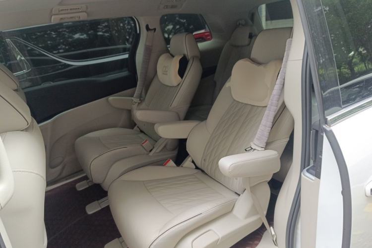 Used Buick GL8 2021 Land Cruiser Executive 652T Premium Model Left Rear Seat