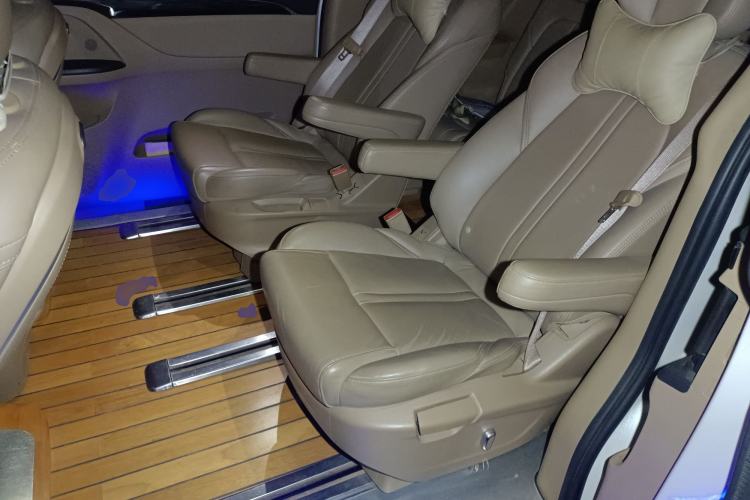 Used Buick GL8 2021 ES Land Cruiser 653T Luxury Edition Left Rear Seat