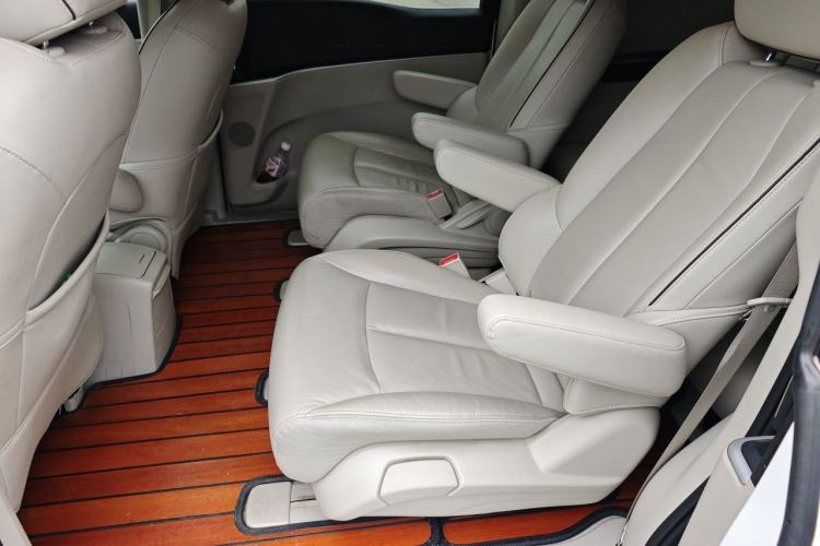 Used Buick GL8 2021 Land Cruiser Executive Class 652T Luxury Model Left Rear Seat