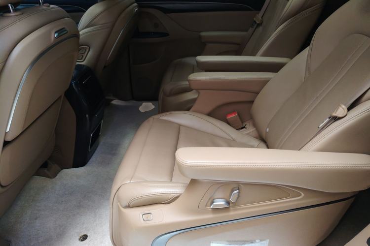 Used Buick GL8 2021 ES Landtrek 653T Luxury Model Left Rear Seat