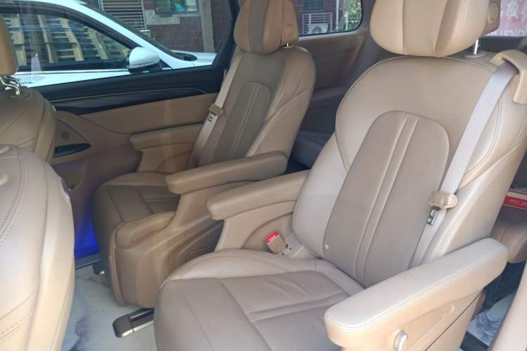 Used Buick GL8 2021 ES Landtrek 653T Luxury Model Left Rear Seat