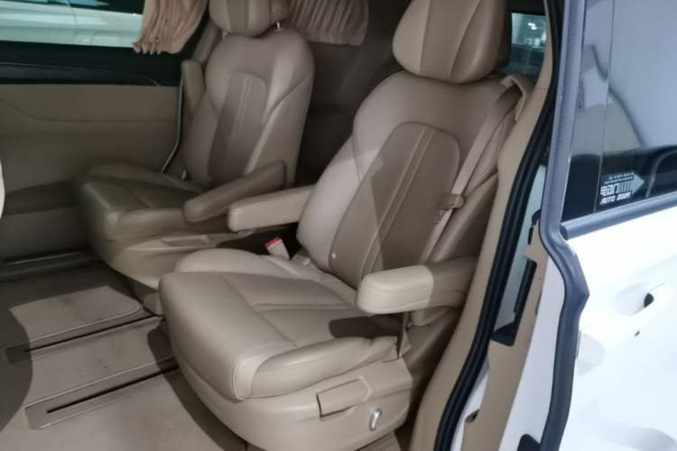Used Buick GL8 2021 ES Land Cruiser 653T Luxury Edition Left Rear Seat