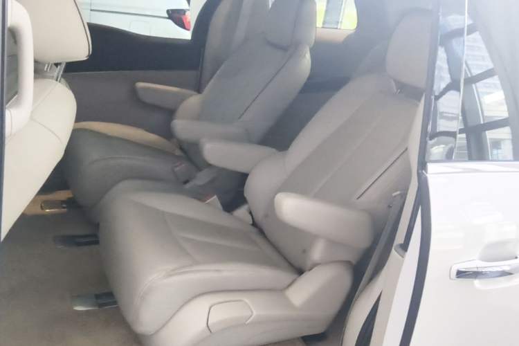 Used Buick GL8 2021 Land Cruiser Executive Class 652T Luxury Model Left Rear Seat