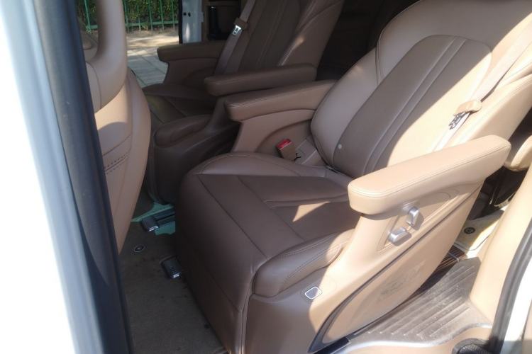 Used Buick GL8 2021 ES Landtrek 653T Luxury Model Left Rear Seat