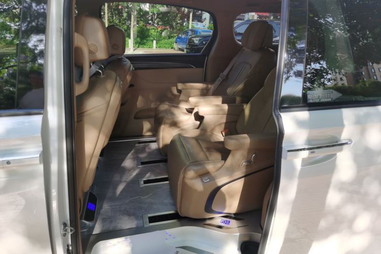 Used Buick GL8 2021 ES Landtrek 653T Luxury Model Left Rear Seat