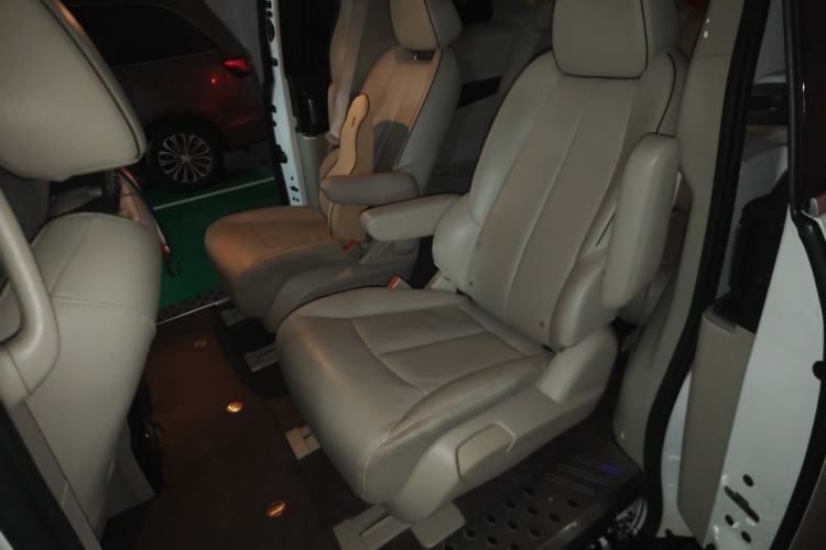 Used Buick GL8 2021 Land Cruiser Executive Class 652T Luxury Model Left Rear Seat
