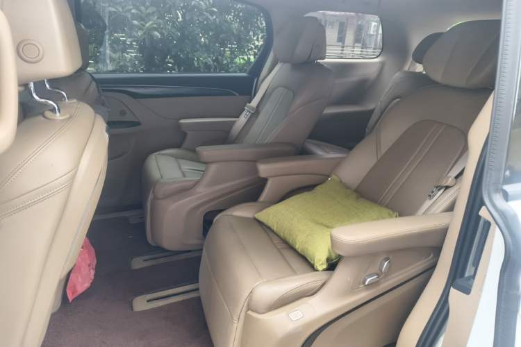 Used Buick GL8 2021 ES Land Cruiser 653T Luxury Edition Left Rear Seat