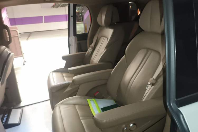 Used Buick GL8 2021 ES Landtrek 653T Smart Luxury Model Left Rear Seat