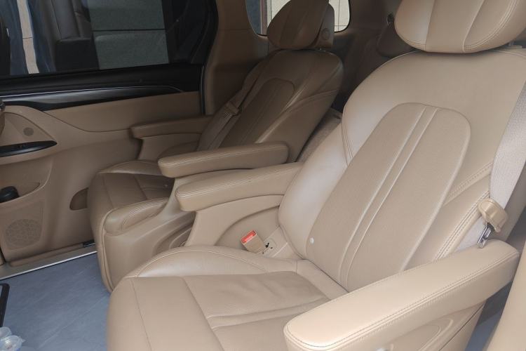 Used Buick GL8 2021 ES Landtrek 653T Luxury Model Left Rear Seat