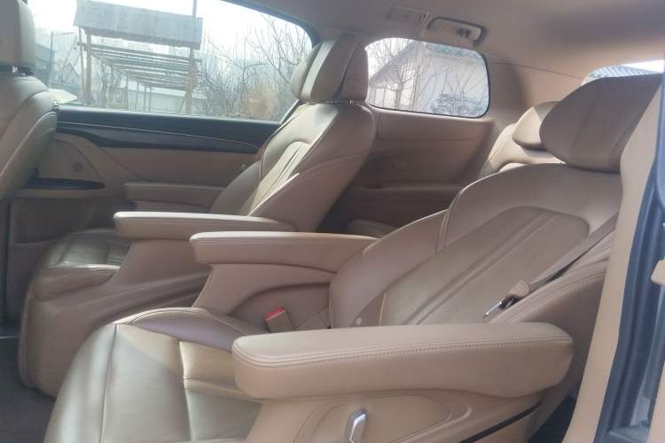 Used Buick GL8 2021 ES Landtrek 653T Luxury Model Left Rear Seat
