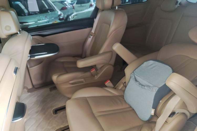 Used Buick GL8 2021 ES Land Cruiser 653T Luxury Edition Left Rear Seat