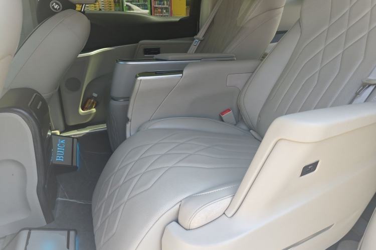 Used Buick GL8 2021 Land Cruiser Executive 652T Premium Model Left Rear Seat